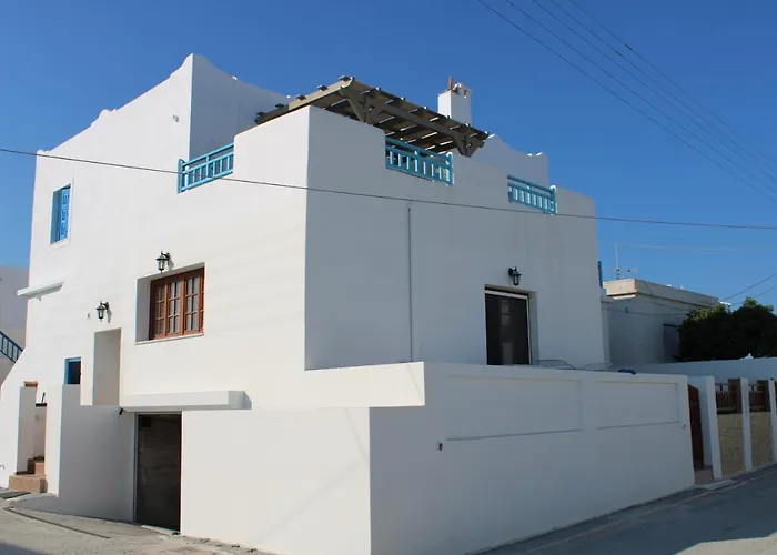 Harmony Milos Pollónia